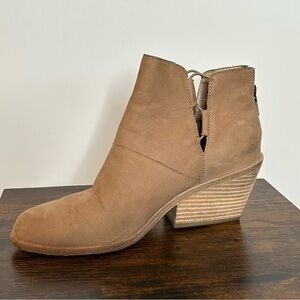 Eileen Fisher Tote Leather Bootie 8.5